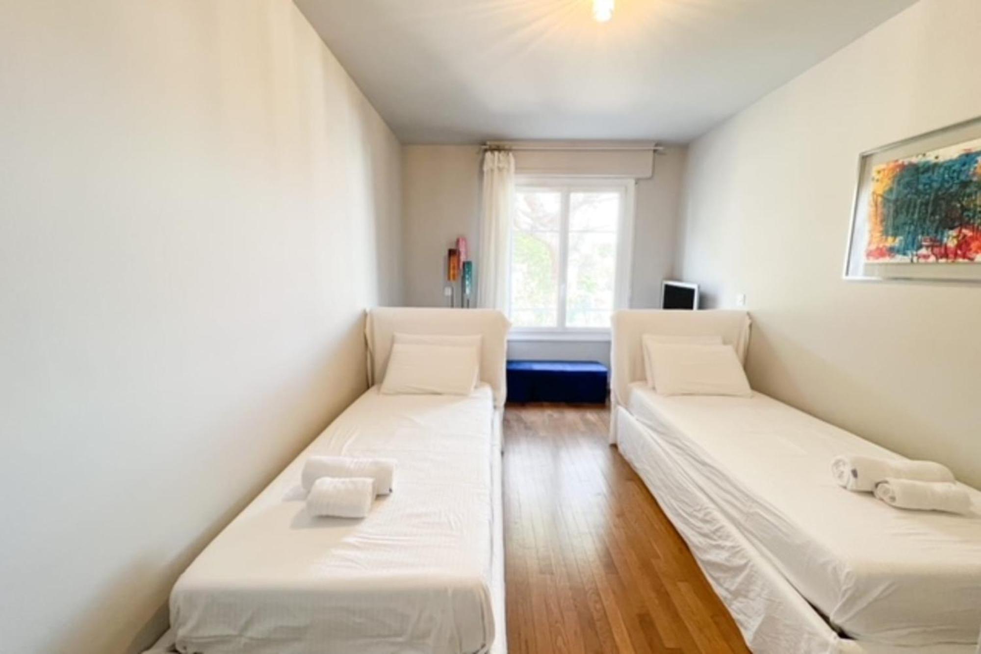 Baie The Superb 2 Bedroom With Sea View Terrace Apartment