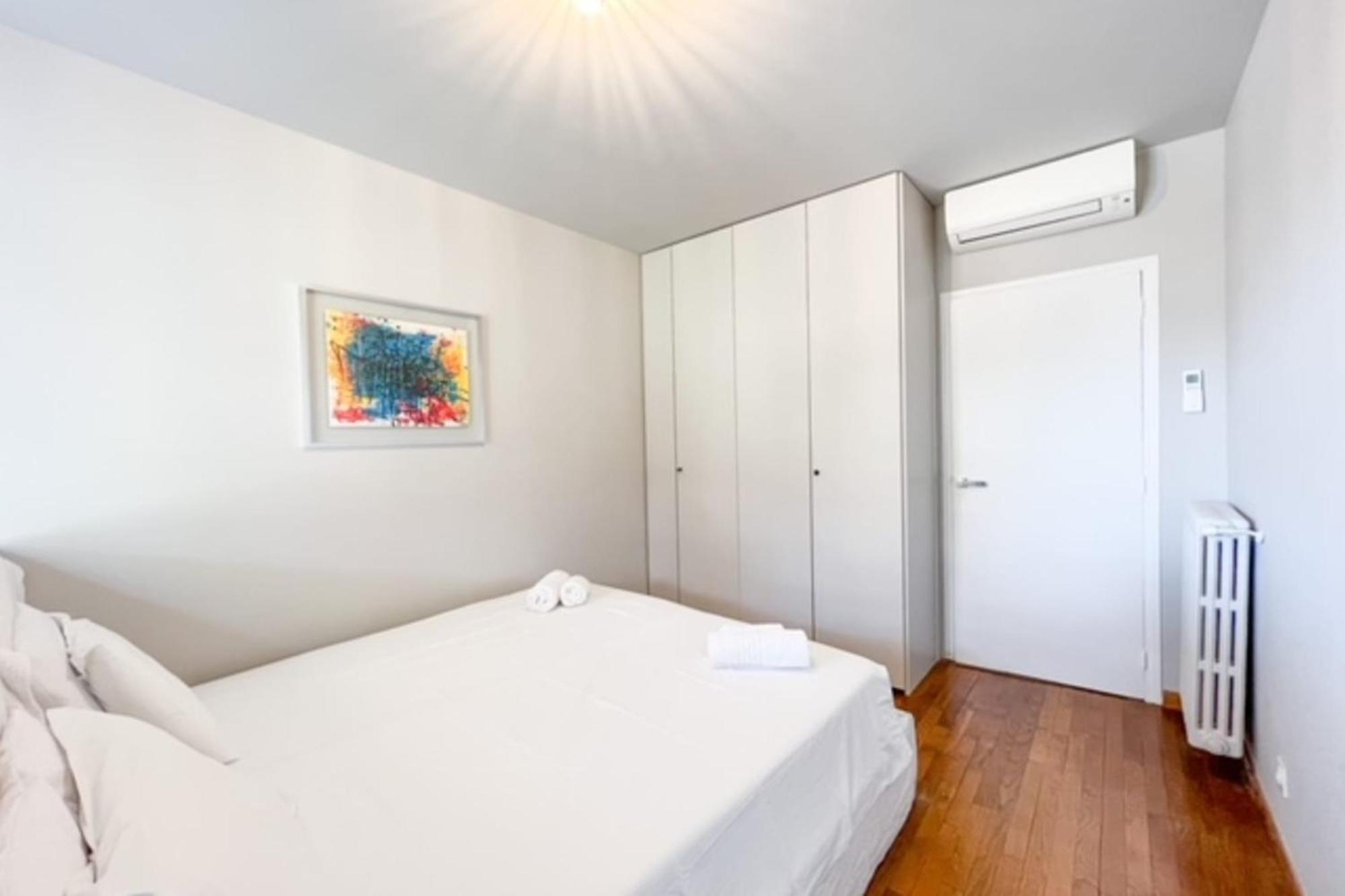 Baie The Superb 2 Bedroom With Sea View Terrace *